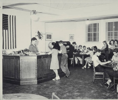 Ocean Park Branh Youth Services Room in 1945